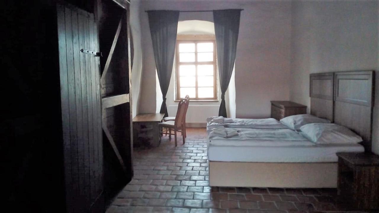 Zamek Kolstejn - Hotel Chateau Goldenstein Branná Dış mekan fotoğraf